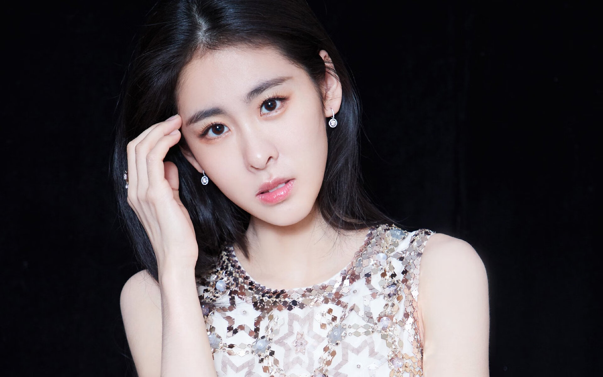 爱游戏官方-篮球文化衍生品市场潜力巨大，篮球衍生品有哪些