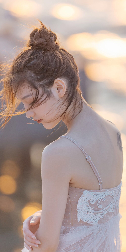 爱游戏娱乐-巴塞罗那主场-大胜莱加内斯，梅西梅开二度，巴塞罗那vs莱比锡