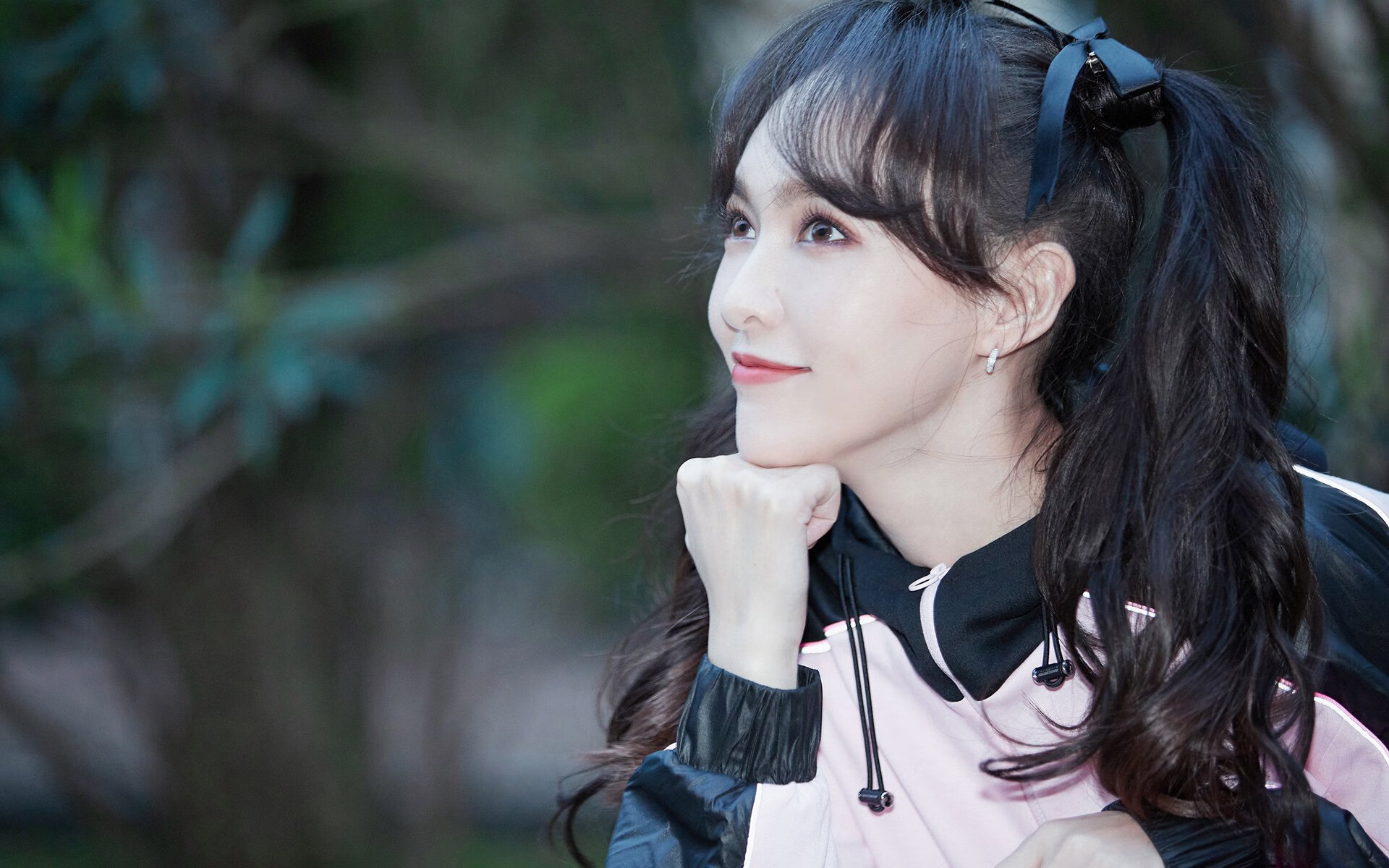 爱游戏官方网站-詹姆斯传球穿透力强助攻数再创新高，詹姆斯的传球能力