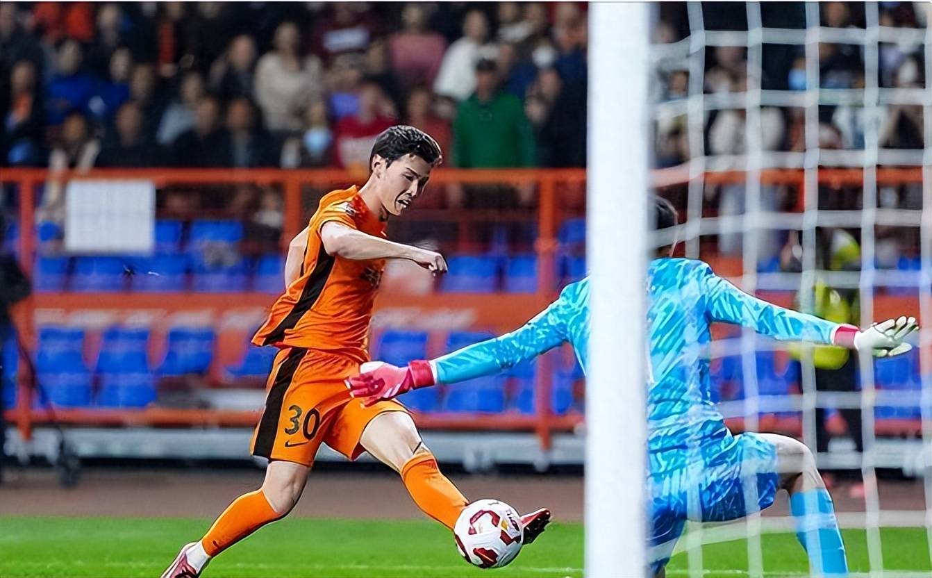 爱游戏APP：中超外援政策调整，本土球员迎来新机遇的简单介绍