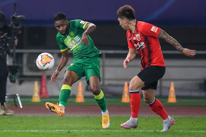 关于爱游戏APP：中超外援巨星云集，联赛竞争激烈升级的信息