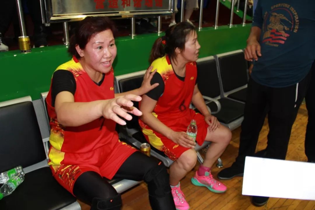 包含AYX爱游戏：中国女篮：传承女篮精神，永不放弃，为国争光，创造辉煌的词条