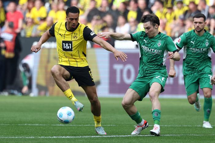 爱游戏体育:德甲的文化内涵：足球与社会的关系的简单介绍