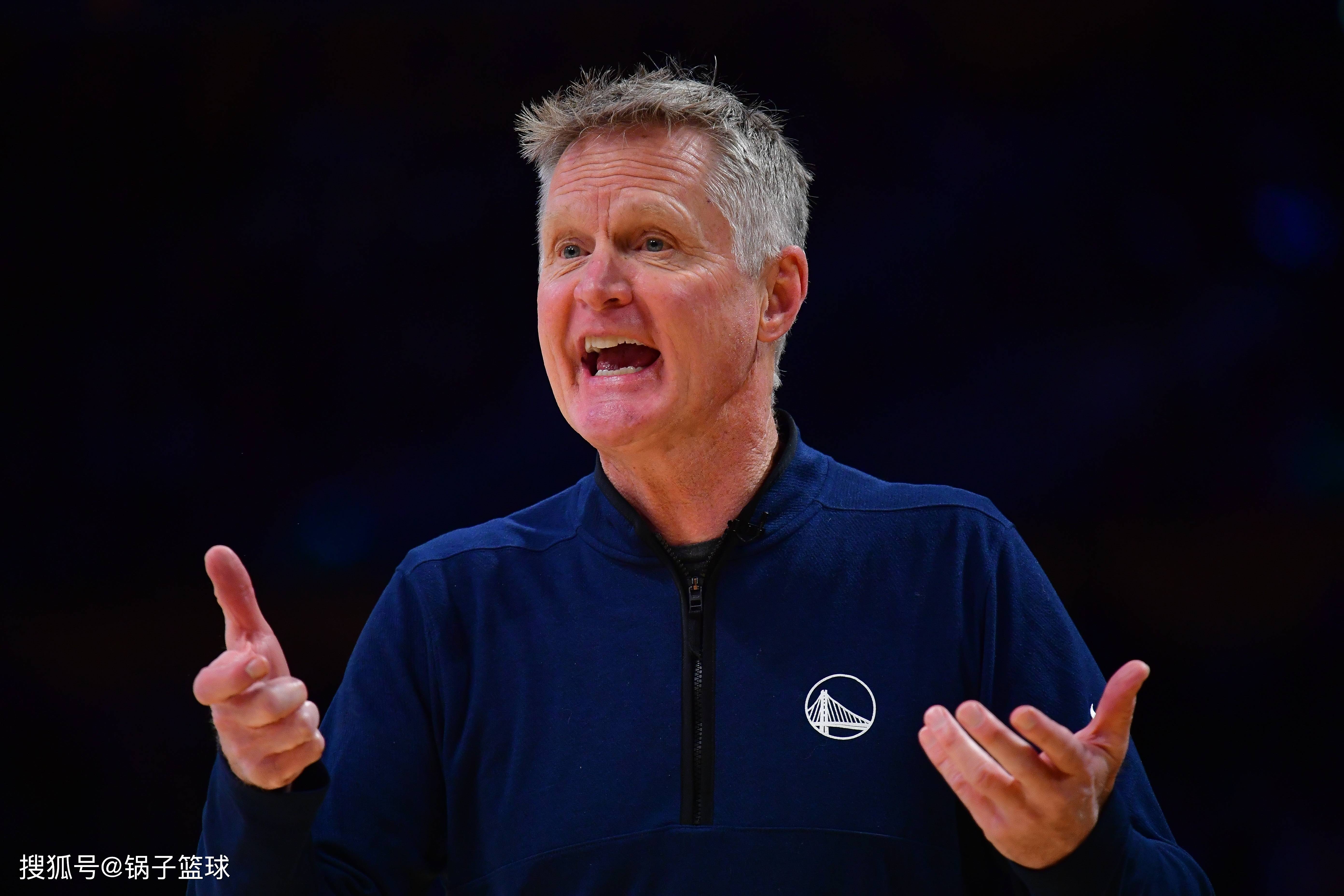 关于爱游戏官网:勇士队战术调整:科尔计划增加小球阵容的使用的信息 关于爱游戏官网:勇士队战术调整:科尔计划增加小球阵容的使用的信息